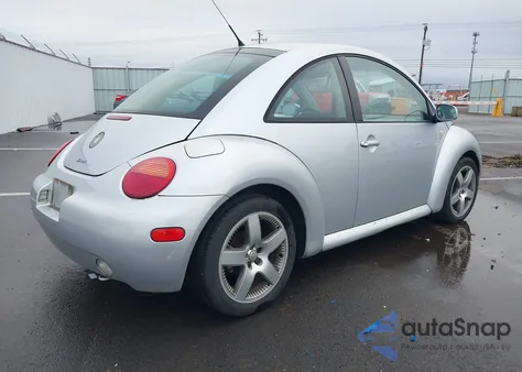 2002 Volkswagen New Beetle Sport from USA, damaged, VIN 3VWED21C82M448160